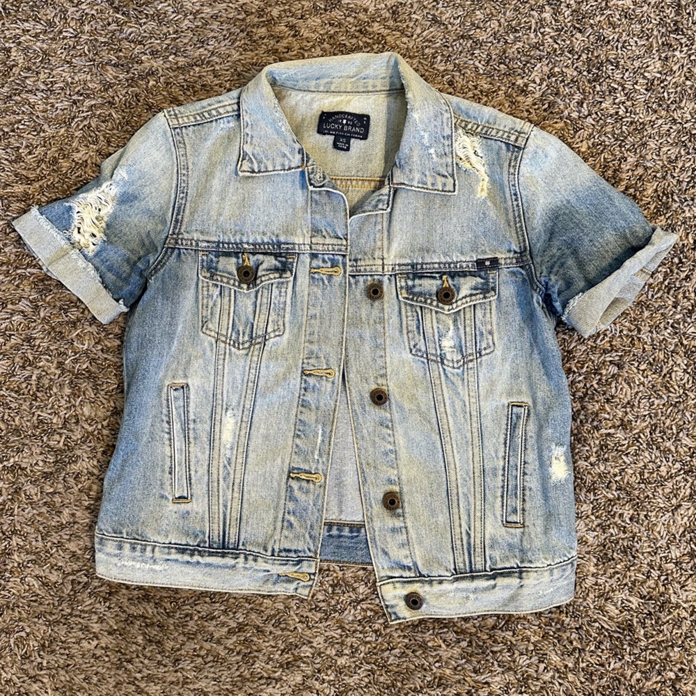 Short sleeve denim jacket